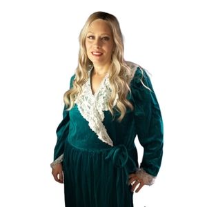 Henson Kickernick Robe Size L